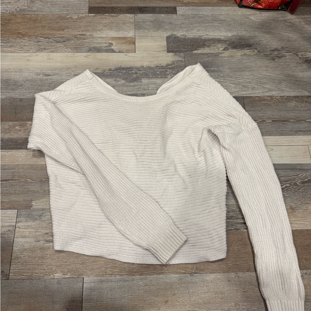 Hollister Cream Crew Neck Sweater